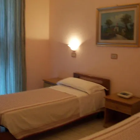Hotel Romeo