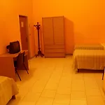 Romeo فندق باري