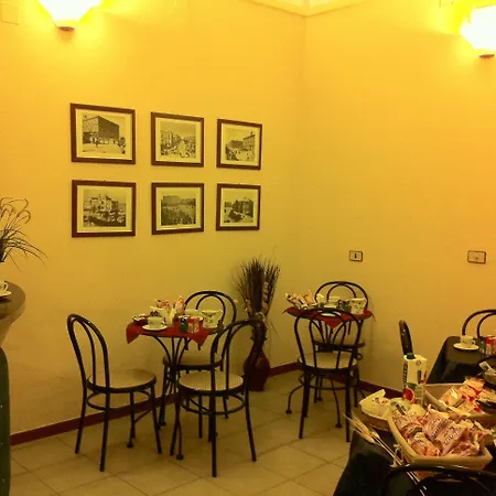 盆西奥罗密欧酒店 酒店