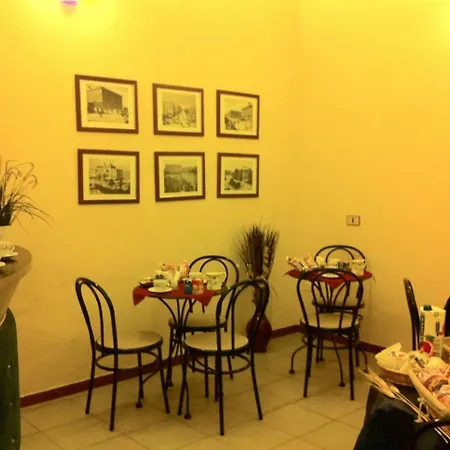 オテル ペンシオネ ロメーオ バーリ