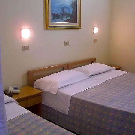 Romeo Otel Bari