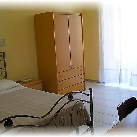 Romeo 2* Bari