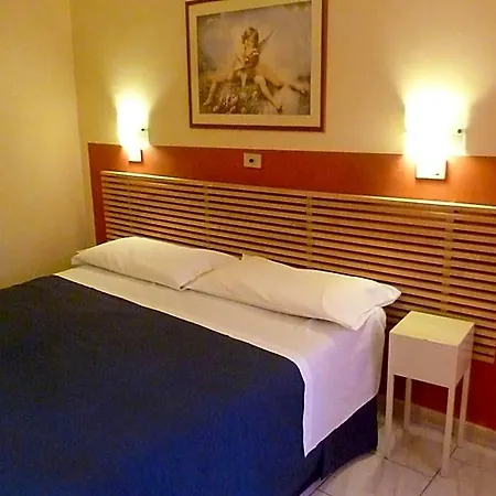Otel Romeo 2*