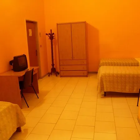 Hotel Romeo 2*
