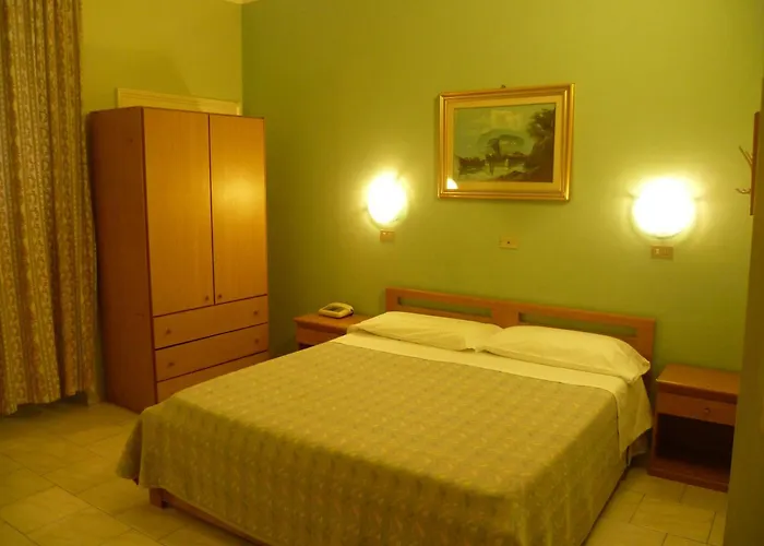 オテル ペンシオネ ロメーオ バーリ