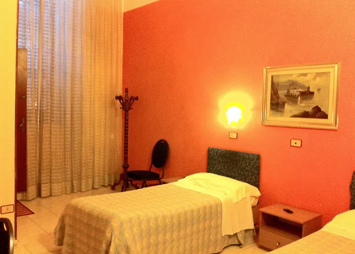 オテル ペンシオネ ロメーオ ホテル バーリ