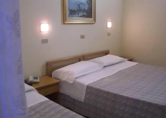 ホテル オテル ペンシオネ ロメーオ バーリ