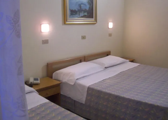 ホテル オテル ペンシオネ ロメーオ バーリ