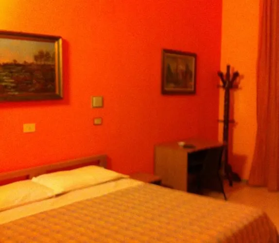 ホテル オテル ペンシオネ ロメーオ バーリ